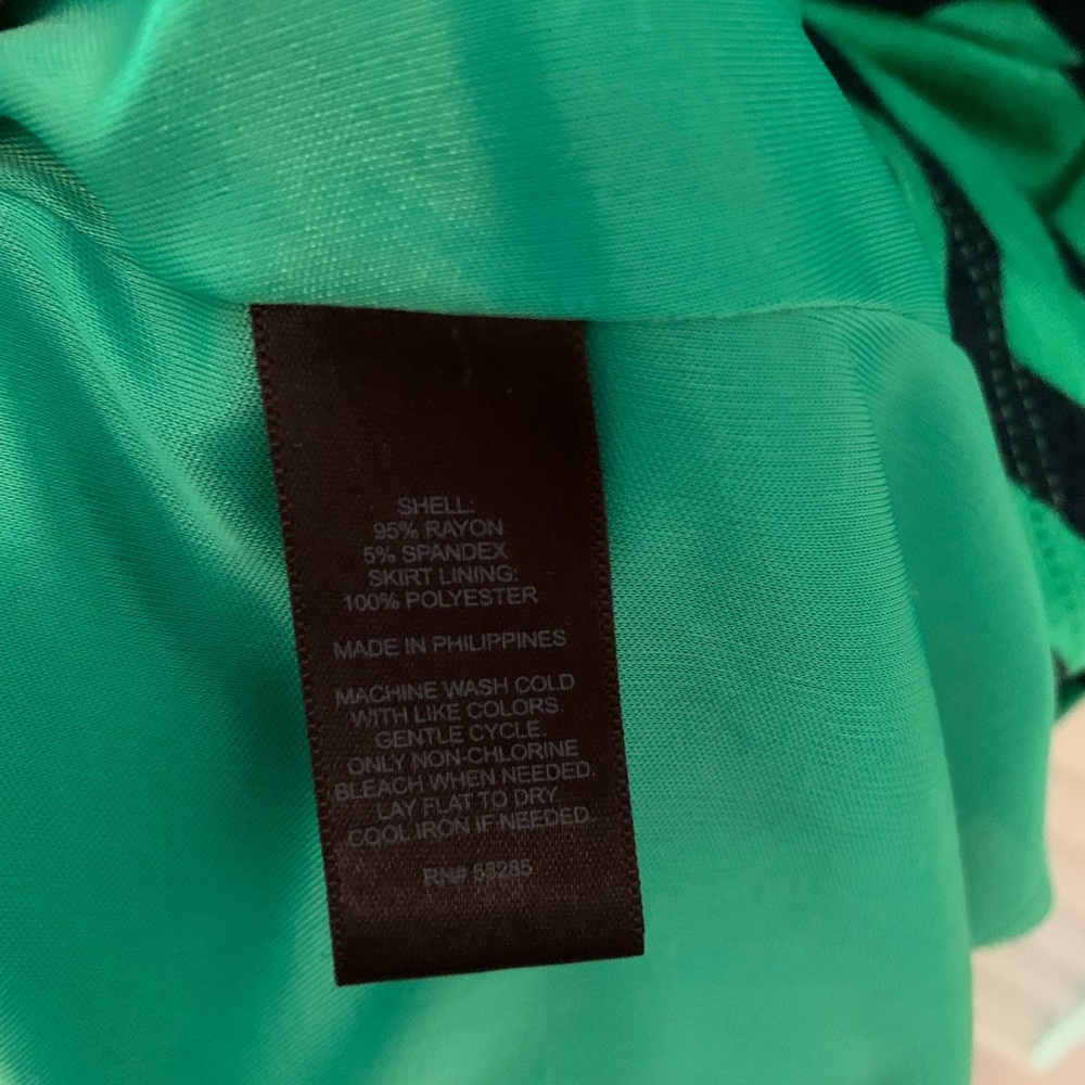 EXPRESS Green Black Chevron Stretch Rayon A-Line Sleeveless Dress SM EXCELLENT - Picture 4 of 5